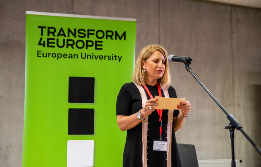 María D. De-Juan-Vigaray and María Elena González Gascón from the University of Alicante, Spain